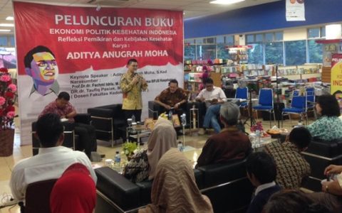 Buku Karya ADM Dapat Julukan Satu Buku Tiga Ilmu