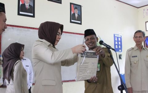 Walikota Kotamobagu Buka Naskah Ujian Nasional