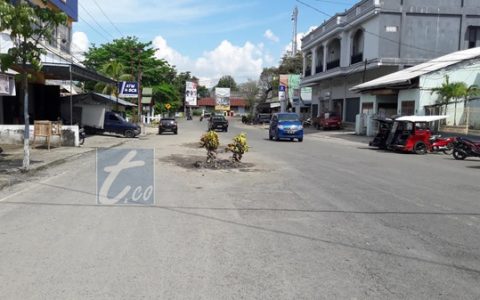 Jalan Berlubang Mulai Hiasi Ruas Jalan Kotamobagu