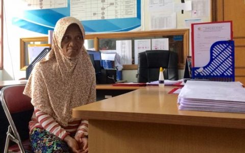 Ratin Dondo (62) warga di Kelurahan Upai, Kecamatan Kotamobagu Utara
