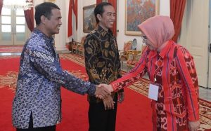  Walikota Tatong Bara Terima Dua Penghargaan dari Presiden dan Menteri LHK