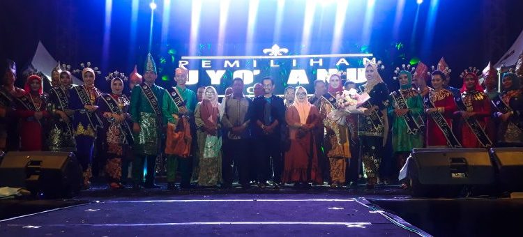 Moh. Eka Putra Manoppo dan Fajrina Rusniar Raih Uyo-Anu Boltim 2019
