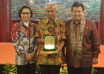 Terima Penghargaan Kalpataru 2019, Bupati Bolmong Ucapkan Selamat Untuk Pak Marsidi