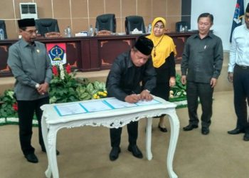 Pemkab dan DPRD Boltim Teken Nota Kesepakatan RKA KUA- PPAS Perubahan 2019