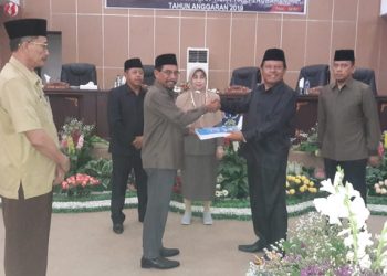 Bupati Boltim Serahkan Draf KUA-PPAS Perubahan 2019