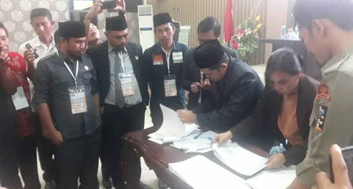 KPU Boltim Tetapkan  20 Caleg Terpilih