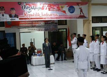 Bupati Bolmong mengukuhan dan melantikan anggota Paskibraka
