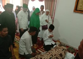 Bupati Pimpin Upacara Pemakaman Tokoh Presidium Pemekaran Bolsel