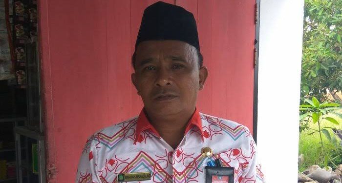 Kepala Dispertagan Bolsel Marwan Makalalag