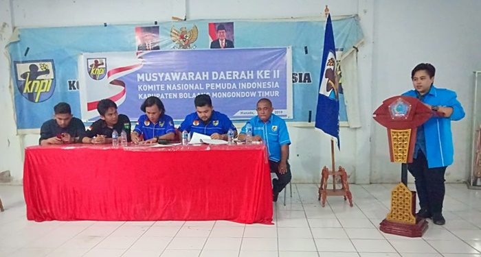 Amalia Ramadhan S Landjar saat menyampaikan sambutan usai dipercayakan sebagai Ketua KNPI Boltim