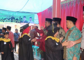 Ratusan Santri di Bolsel Diwisuda