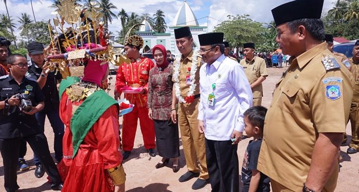 Bupati Iskandar Buka Ajang Kompetisi dan Olahraga Madrasah se Bolsel