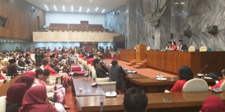 H2M Ikuti Rapat Fraksi PDIP Perdana