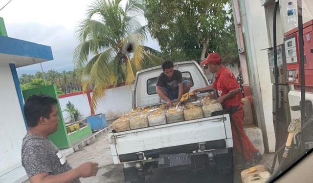 Ada Petugas “Nakal” di SPBU Tutuyan