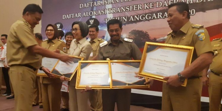 Pemkab Boltim Borong Tiga Penghargaan