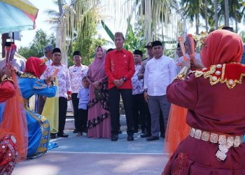 Iskandar Buka Festival Torlangka 2019 di Desa Sakti