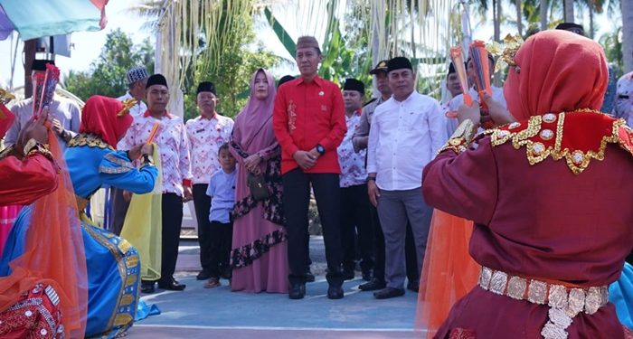 Iskandar Buka Festival Torlangka 2019 di Desa Sakti