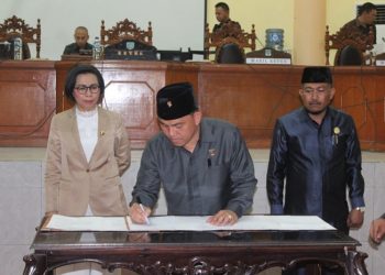 Akhirnya DPRD Bolmong Sahkan APBD 2020