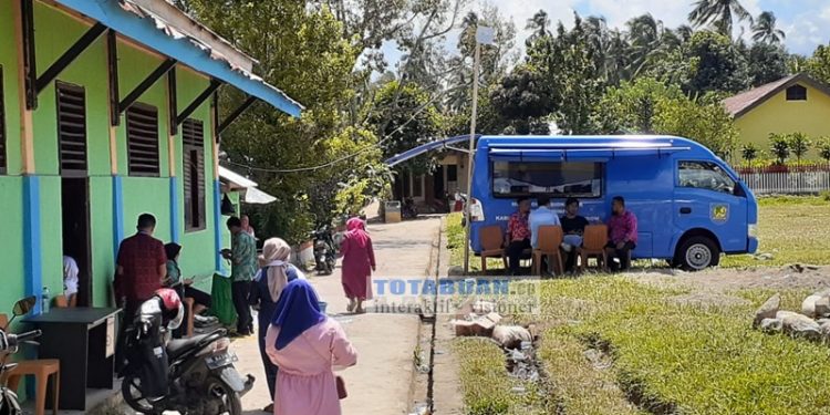 Diskominfo Bolmong Suport Mobil TIK Bantu Akses Jaringan Saat Musrenbang Kecamatan