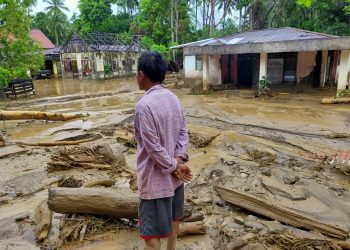 Bau Busuk Mulai Menyebar Pasca Banjir di Domisil