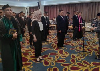 Panitia Pemilihan Kecamatan Boltim Dilantik