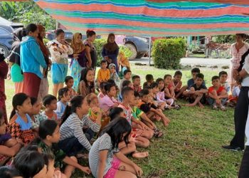 DP3A Bolmong Hapus Trauma Anak-Anak Terdampak Banjir di Desa Domisil
