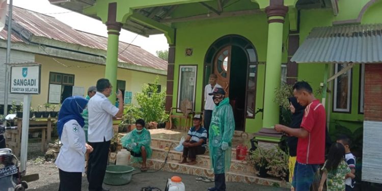 Cegah Corona, Pemkab Bolmong Lakukan Penyemprotan Masal