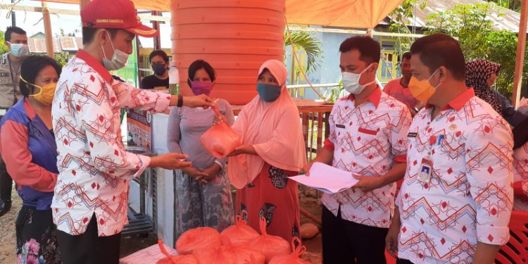 Pemkab Bolsel Salurkan Bantuan Sembako