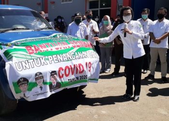 Bupati Bolmong Lepas Mobil Pengangkut Bantuan