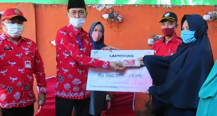 4.281 Keluarga Penerima Manfaat di Bolsel Terima Bantuan