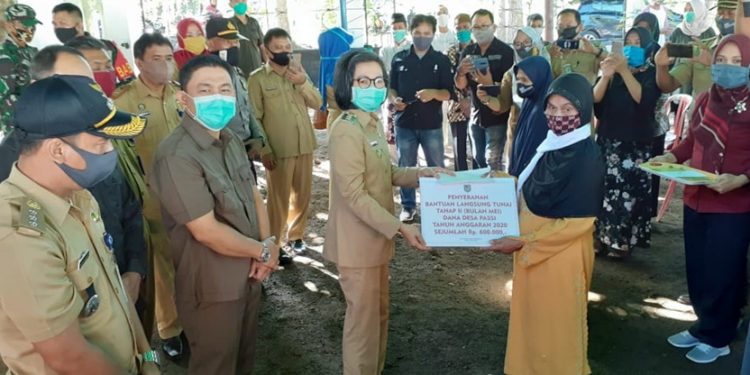 Hari Terakhir Penyaluran Bantuan Tahap Dua, Bupati Bolmong Sisir Empat Kecamatan