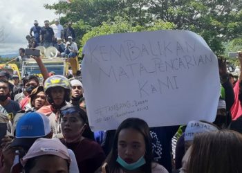 Masyarakat Penambang Demo di Kantor DPRD Bolmong