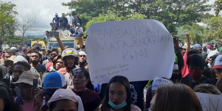 Masyarakat Penambang Demo di Kantor DPRD Bolmong