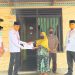 Iskandar-Deddy Door to Door Serahkan BLT Dana Desa