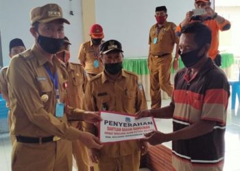 Pemkab Bolsel Bantu Korban Bencana Puting Beliung