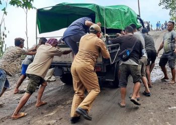 Tanjakan Landia Masih Licin, Pengendara Diminta Waspada