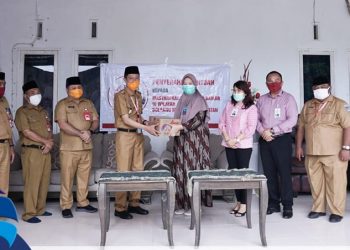 Pemkab Bolsel Terima Bantuan dari BSG Untuk Korban Banjir