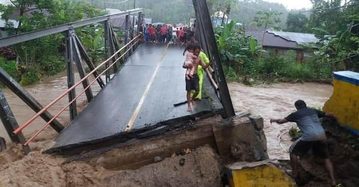 Banjir dan Longsor Terjang Kabupaten Bolsel. Kades Bakida Dikabarkan Hilang Terseret Arus