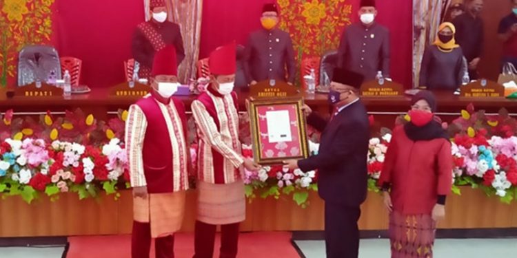 Iskandar Kamaru Beber Keberhasilan Bolsel Selama 12 Tahun