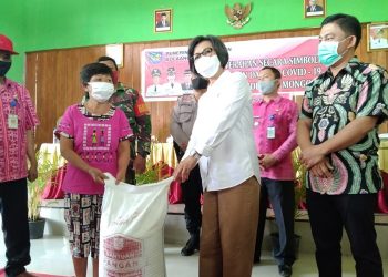 Bupati Bolmong Serahkan Bantuan Pangan Tahap III