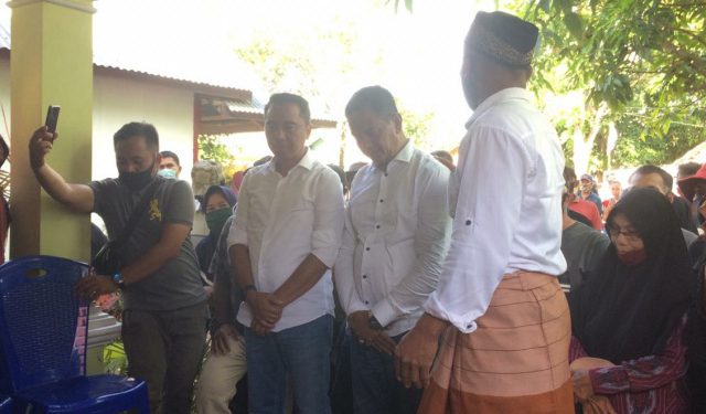 SSM-Oppo Dijemput Pendukung Fanatik