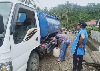 Pemkab Bolmong Suplai Air Bersih ke Lokasi Banjir di Bolsel