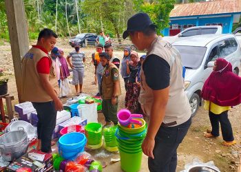 Korban Terdampak Banjir di Kecamatan Sangtombolang Kembali Terima Bantuan
