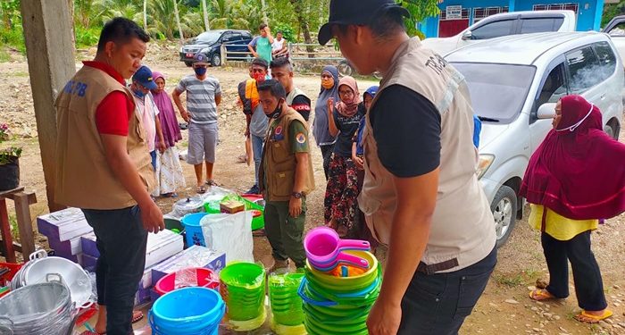 Korban Terdampak Banjir di Kecamatan Sangtombolang Kembali Terima Bantuan