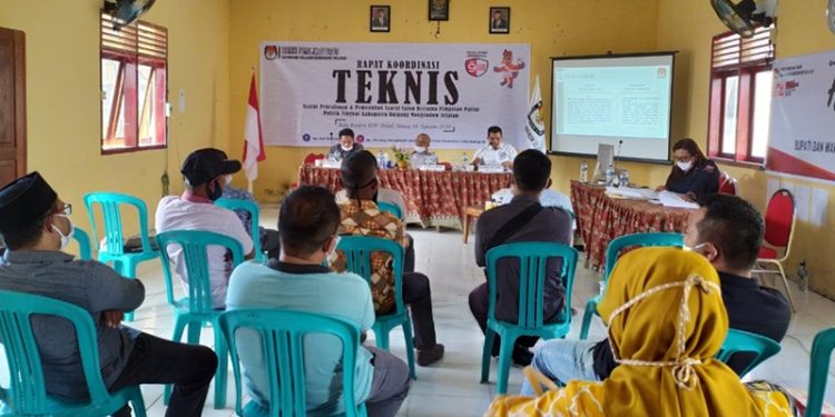 KPU Bolsel Rakor Bersama Pimpinan Parpol Terkait Syarat dan Persyaratan Untuk Bakal Pasangan Calon