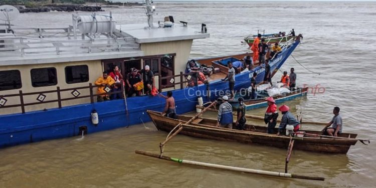 Pemkab Bolsel Gunakan Jalur Laut Salurkan Bantuan