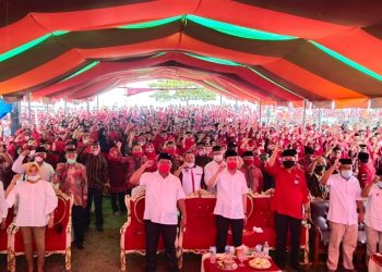 Deklarasi Pasangan BERKAH, Kader dan Simpatisan Padati Halaman Kantor DPC PDIP