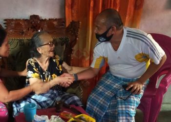 Ketika Edo Didoakan Jadi Bupati oleh Nenek Tertua di Boltim