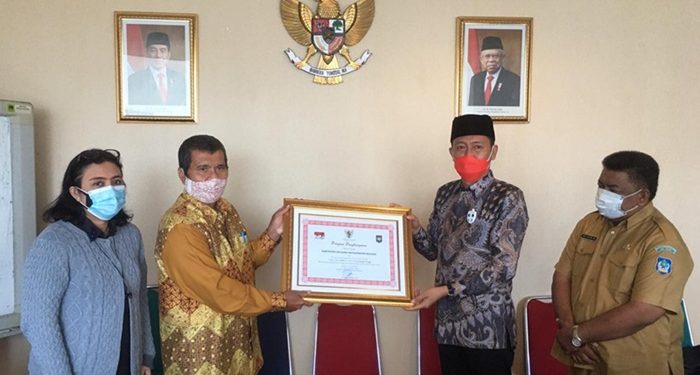 Sehari, Kabupaten Bolsel Terima Dua Penghargaan