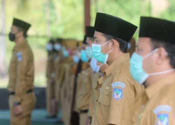 Iskandar Lepas 147 CPNS Bolsel ke Tempat Tugas